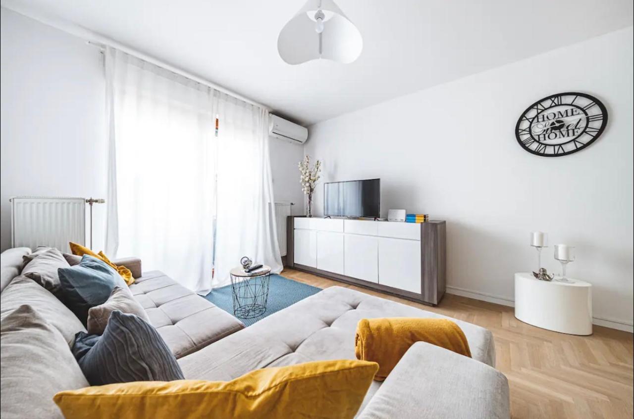 Apartment Gold Oasis, Self Service Check-in *